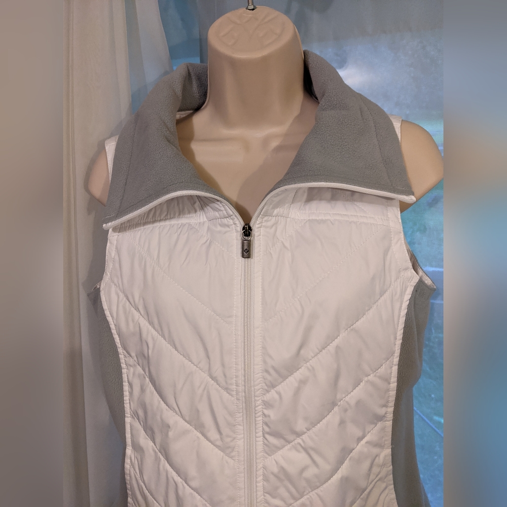 Columbia Thin Layer Vest Small - image 1